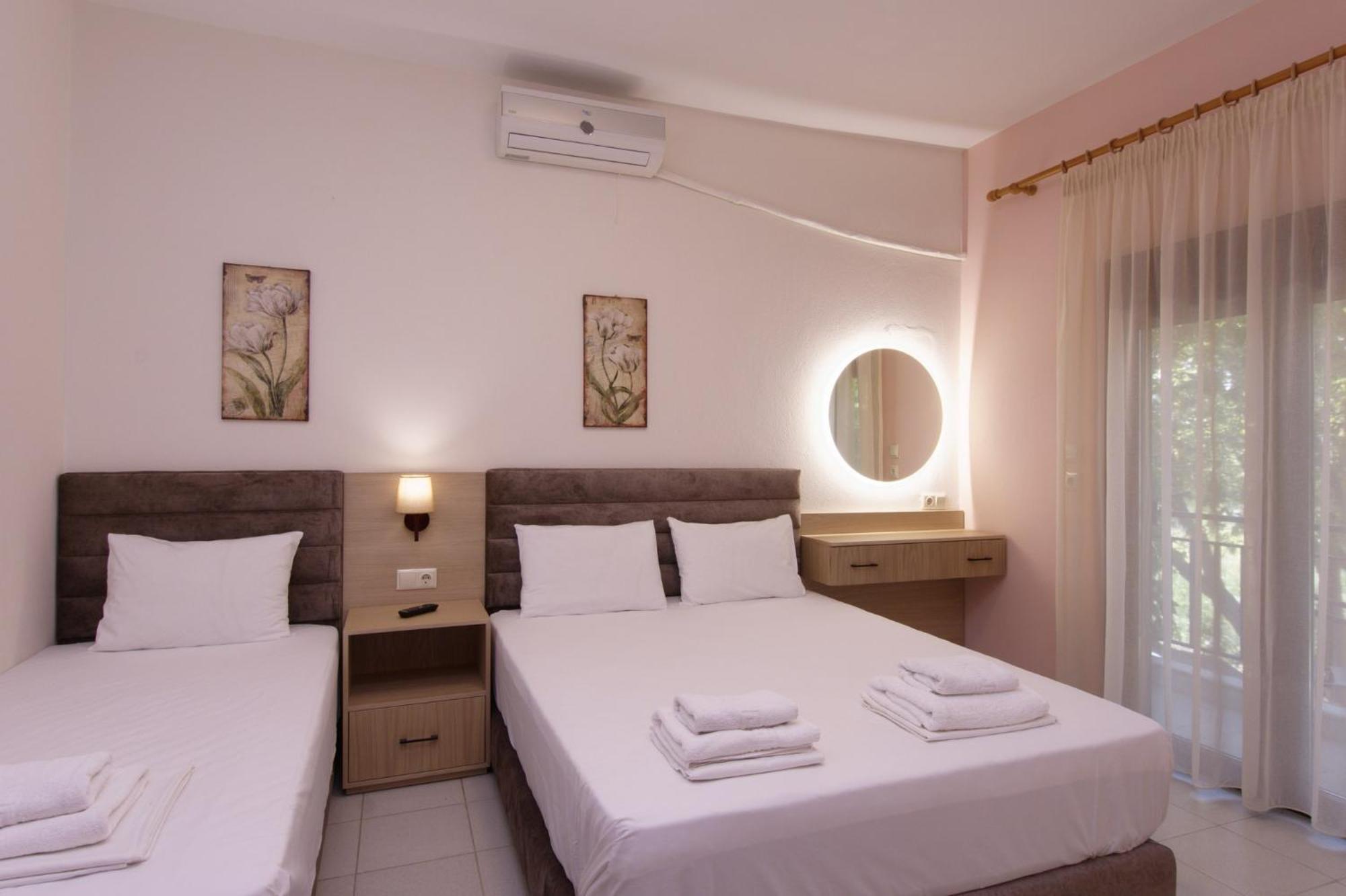 Lotos Apartments 스타브로스 객실 사진