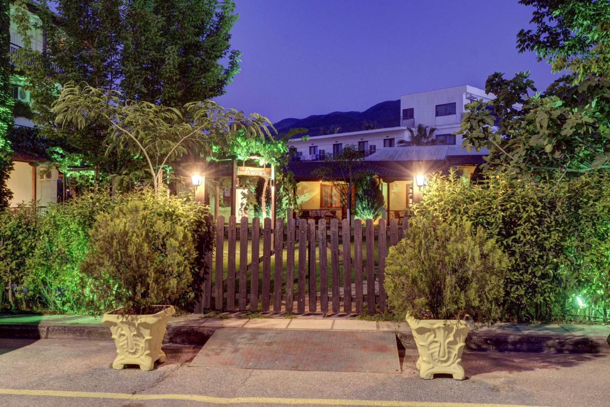 Lotos Apartments 스타브로스 외부 사진
